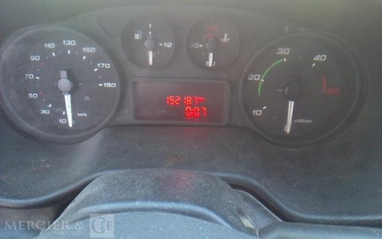 IVECO 35C13 BENNE SIMPLE CABINE COFFRE  EG-917-PX