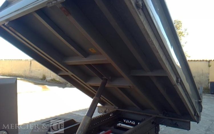 IVECO 35C13 BENNE SIMPLE CABINE COFFRE  EG-917-PX