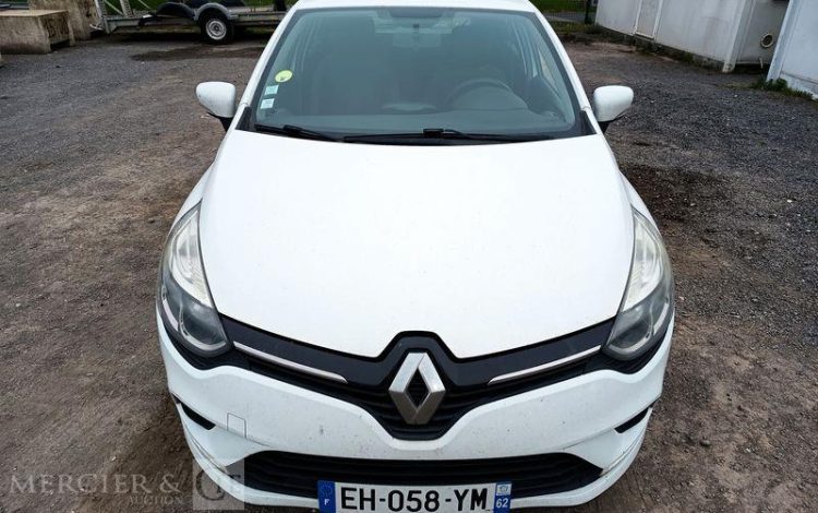 RENAULT CLIO BLANC EH-058-YM