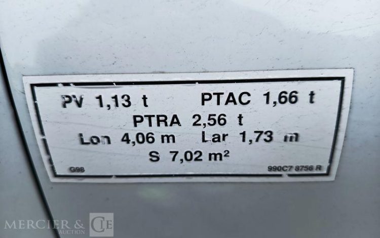 RENAULT CLIO BLANC EH-058-YM