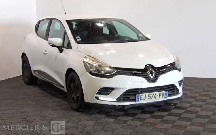 RENAULT CLIO IV BLANC EJ-574-PV