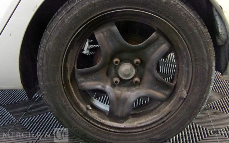 RENAULT CLIO IV BLANC EJ-574-PV