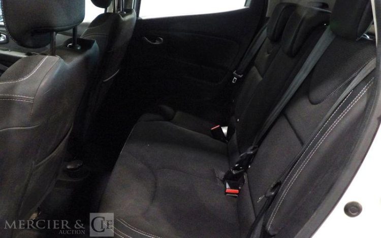 RENAULT CLIO IV BLANC EJ-574-PV