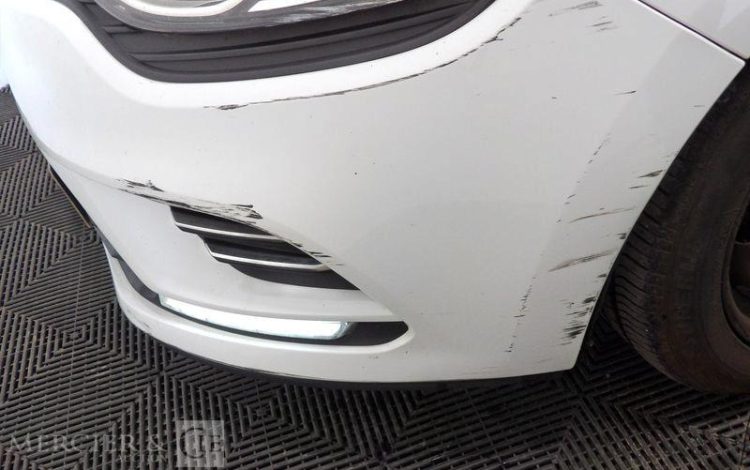 RENAULT CLIO IV BLANC EJ-574-PV