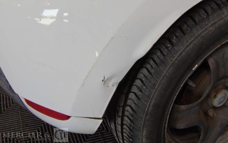 RENAULT CLIO IV BLANC EJ-574-PV