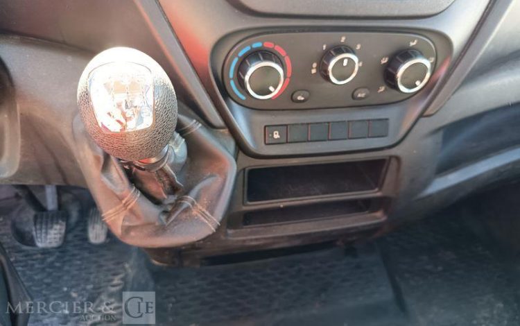 IVECO 35C13 BENNE SIMPLE CABINE COFFRE  EK-135-PE