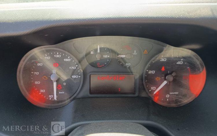 IVECO 35C13 BENNE SIMPLE CABINE COFFRE  EK-135-PE