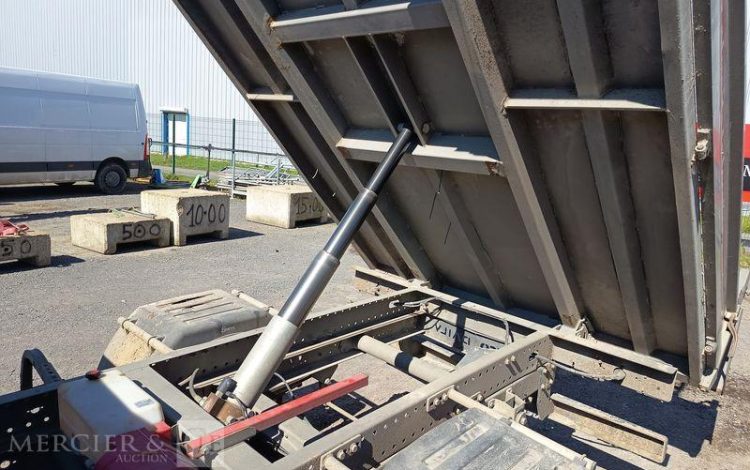 IVECO 35C13 BENNE SIMPLE CABINE COFFRE  EK-135-PE