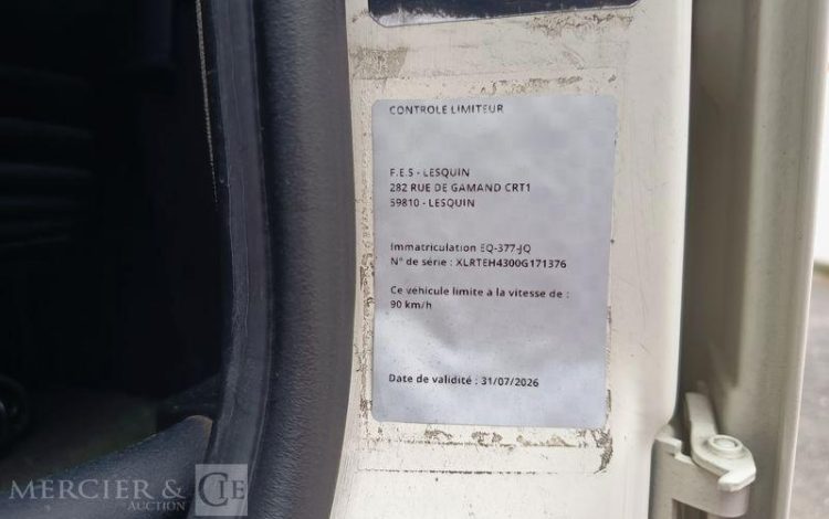 DAF XF 430 FT – PTRA : 44 TONNES – DIESEL – 560838 KMS – ANNEE 2017 BLANC EQ-377-JQ