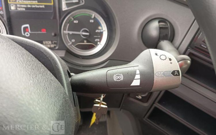 DAF XF 430 FT – PTRA : 44 TONNES – DIESEL – 560838 KMS – ANNEE 2017 BLANC EQ-377-JQ