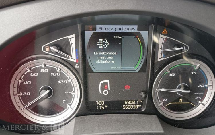 DAF XF 430 FT – PTRA : 44 TONNES – DIESEL – 560838 KMS – ANNEE 2017 BLANC EQ-377-JQ