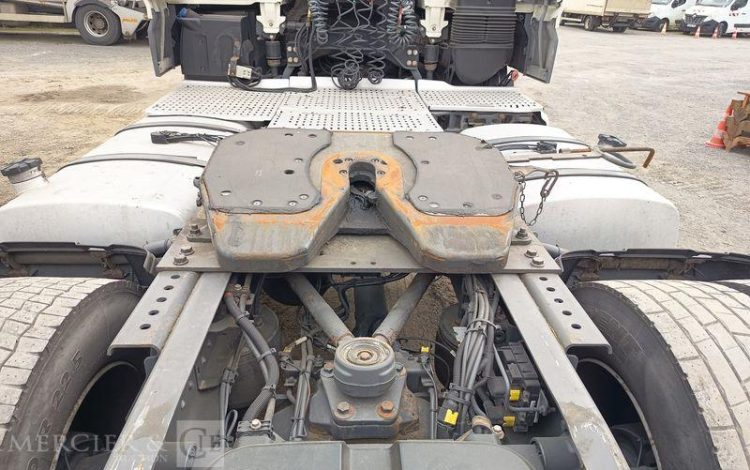 DAF XF 430 FT – PTRA : 44 TONNES – DIESEL – 560838 KMS – ANNEE 2017 BLANC EQ-377-JQ