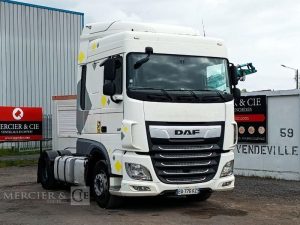 DAF XF 430 FT – PTRA : 44 TONNES – DIESEL – 718679 KMS – ANNEE 2017 BLANC EQ-776-KZ