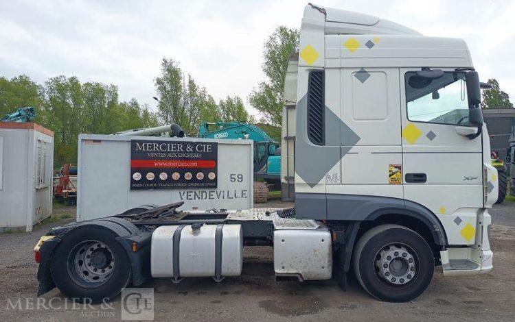 DAF XF 430 FT – PTRA : 44 TONNES – DIESEL – 718679 KMS – ANNEE 2017 BLANC EQ-776-KZ