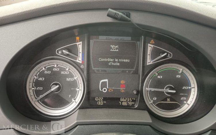 DAF XF 430 FT – PTRA : 44 TONNES – DIESEL – 718679 KMS – ANNEE 2017 BLANC EQ-776-KZ