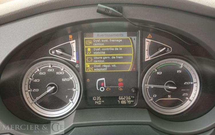 DAF XF 430 FT – PTRA : 44 TONNES – DIESEL – 718679 KMS – ANNEE 2017 BLANC EQ-776-KZ