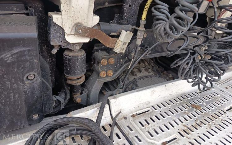 DAF XF 430 FT – PTRA : 44 TONNES – DIESEL – 718679 KMS – ANNEE 2017 BLANC EQ-776-KZ