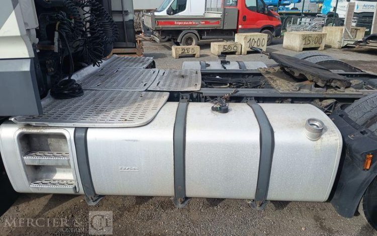 DAF XF 430 FT – PTRA : 44 TONNES – DIESEL – 718679 KMS – ANNEE 2017 BLANC EQ-776-KZ