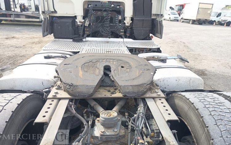 DAF XF 430 FT – PTRA : 44 TONNES – DIESEL – 718679 KMS – ANNEE 2017 BLANC EQ-776-KZ