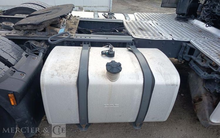 DAF XF 430 FT – PTRA : 44 TONNES – DIESEL – 718679 KMS – ANNEE 2017 BLANC EQ-776-KZ