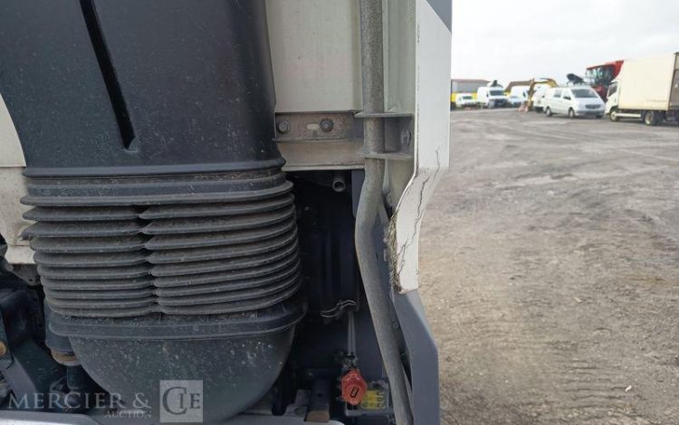 DAF XF 430 FT – PTRA : 44 TONNES – DIESEL – 718679 KMS – ANNEE 2017 BLANC EQ-776-KZ