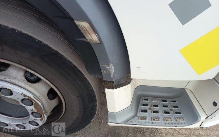 DAF XF 430 FT – PTRA : 44 TONNES – DIESEL – 718679 KMS – ANNEE 2017 BLANC EQ-776-KZ