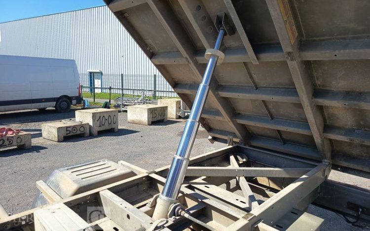 RENAULT MASTER BENNE SIMPLE CABINE COFFRE  ES-084-DW