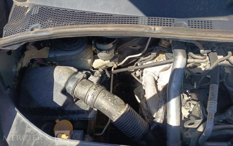 RENAULT MASTER BENNE SIMPLE CABINE COFFRE  ES-084-DW