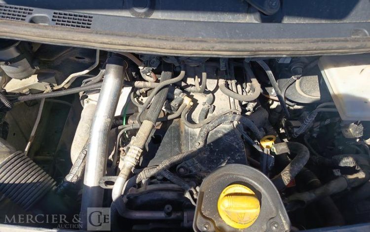 RENAULT MASTER BENNE SIMPLE CABINE COFFRE  ES-084-DW