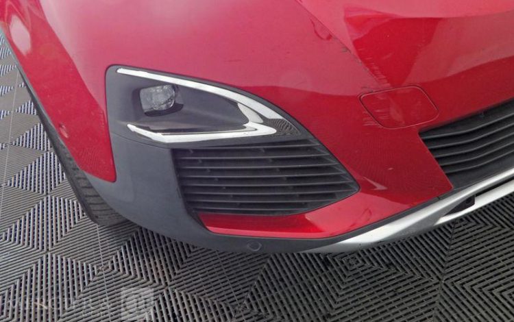 PEUGEOT 3008 1.6 BLUEHDI 120 GT LINE EAT ROUGE ES-528-MN