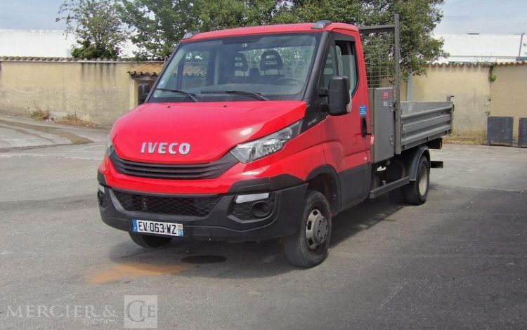 IVECO 35C12 BENNE SIMPLE CABINE COFFRE  EV-063-WZ