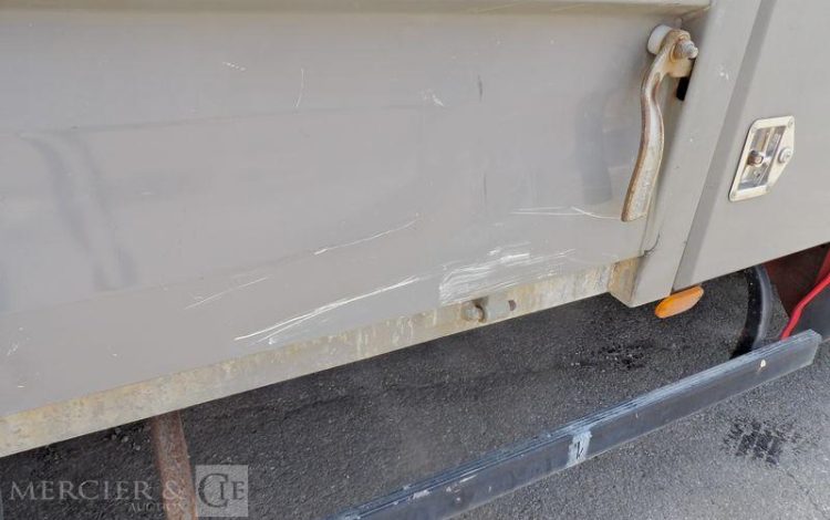 IVECO 35C12 BENNE SIMPLE CABINE COFFRE  EV-063-WZ