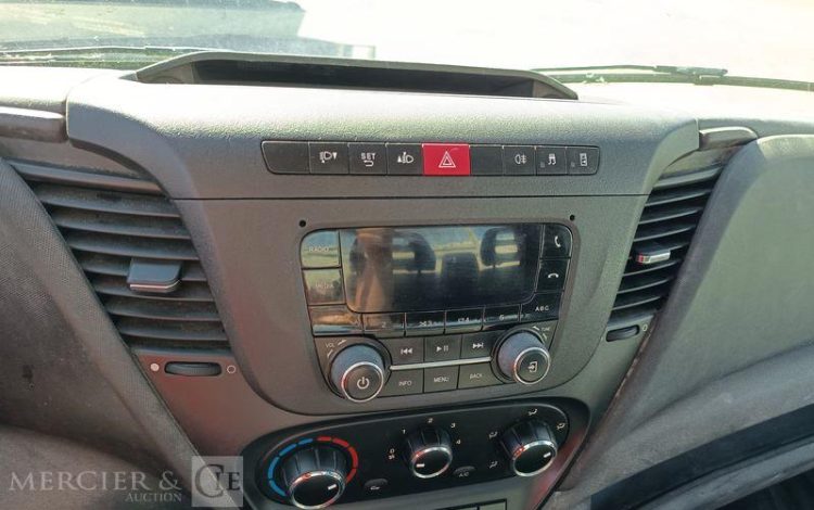 IVECO 35C12 BENNE SIMPLE CABINE COFFRE  EW-724-NF