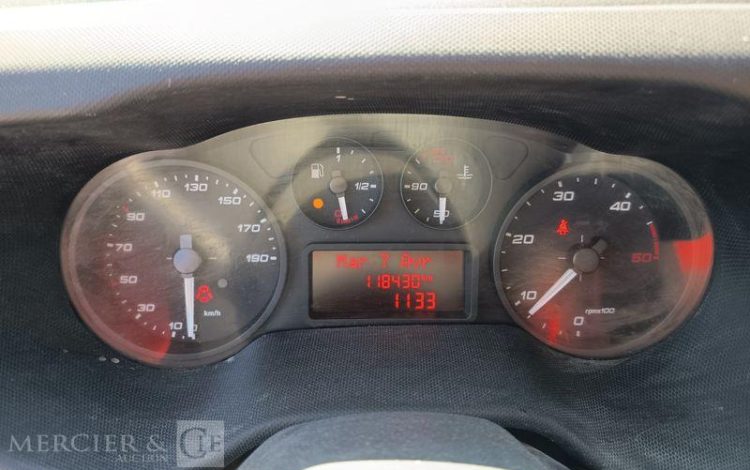 IVECO 35C12 BENNE SIMPLE CABINE COFFRE  EW-724-NF