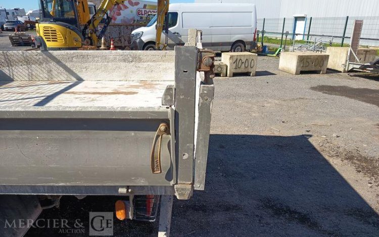 IVECO 35C12 BENNE SIMPLE CABINE COFFRE  EW-724-NF