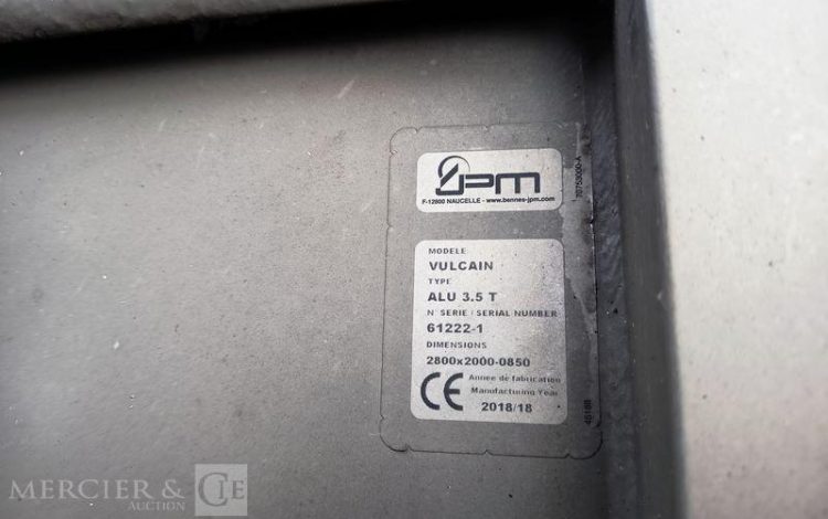 IVECO 35C12 BENNE SIMPLE CABINE COFFRE  EY-734-WL