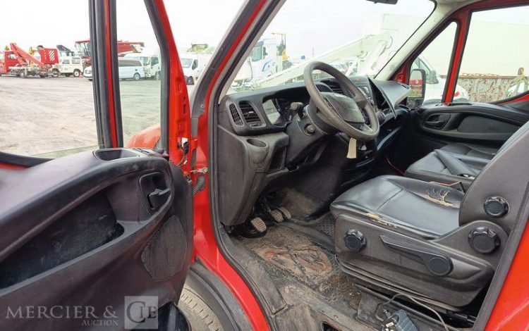 IVECO 35C12 BENNE SIMPLE CABINE COFFRE  EY-734-WL