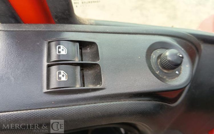 IVECO 35C12 BENNE SIMPLE CABINE COFFRE  EY-734-WL