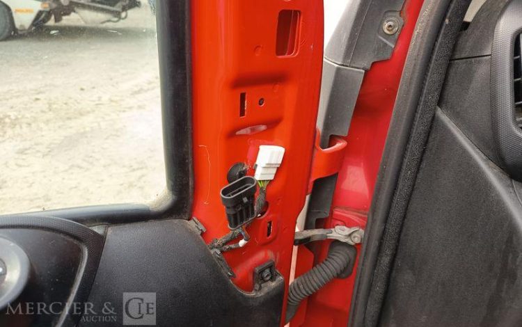 IVECO 35C12 BENNE SIMPLE CABINE COFFRE  EY-734-WL