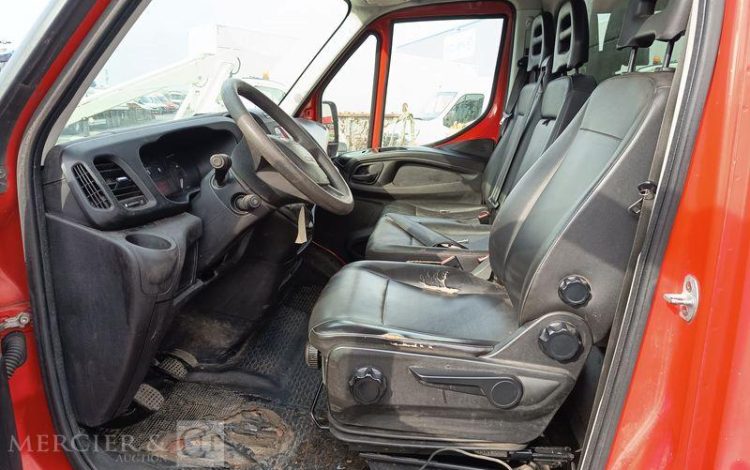 IVECO 35C12 BENNE SIMPLE CABINE COFFRE  EY-734-WL