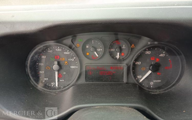 IVECO 35C12 BENNE SIMPLE CABINE COFFRE  EY-734-WL