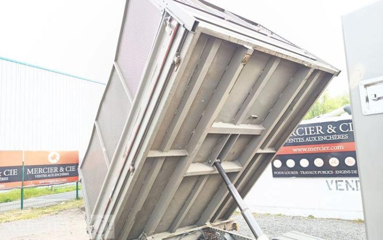 IVECO 35C12 BENNE SIMPLE CABINE COFFRE  EY-734-WL