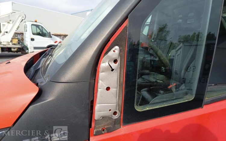 IVECO 35C12 BENNE SIMPLE CABINE COFFRE  EY-734-WL