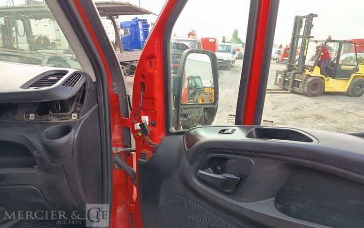 IVECO 35C12 BENNE SIMPLE CABINE COFFRE  EY-734-WL