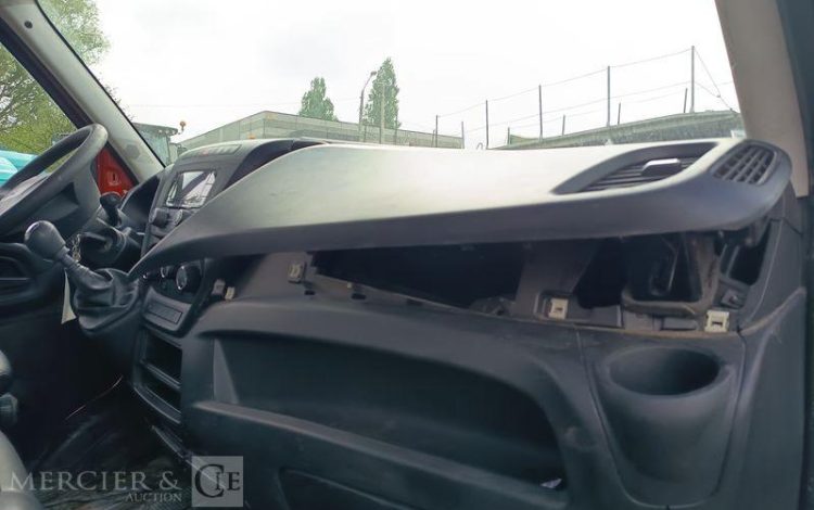 IVECO 35C12 BENNE SIMPLE CABINE COFFRE  EY-734-WL