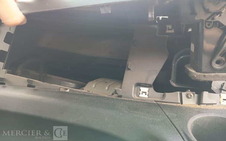 IVECO 35C12 BENNE SIMPLE CABINE COFFRE  EY-734-WL