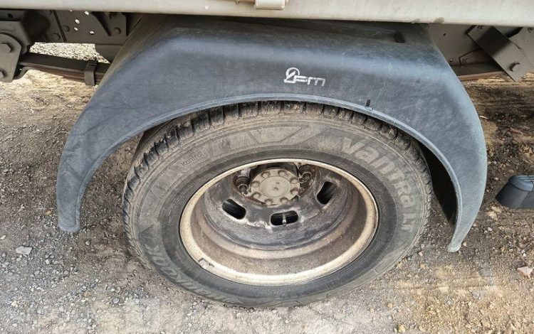 IVECO 35C12 BENNE SIMPLE CABINE COFFRE  EY-734-WL