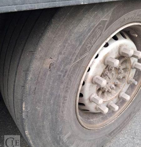 KRONE SEMI REMORQUE FOURGON KRONE RIDEAU Hayon (EN DESIGNATION 77)  FB-310-QB