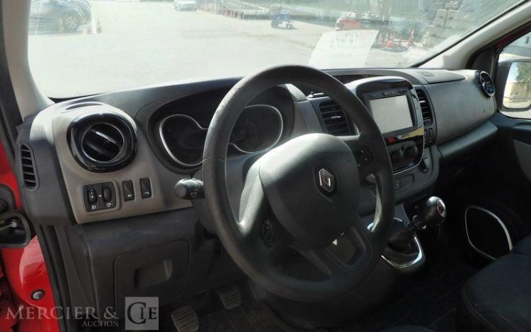 RENAULT TRAFIC 1.6 DCI 125ch 1T2 L1H1 GRAND-CONFORT ROUGE FB-490-BB