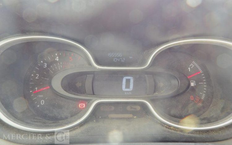 RENAULT TRAFIC 1.6 DCI 125ch 1T2 L1H1 GRAND-CONFORT ROUGE FB-490-BB